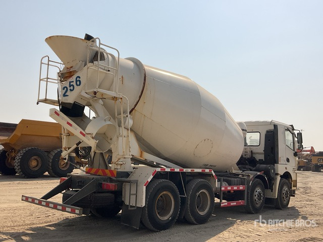 2024 XCMG NXG5310GJBN5C 8x4 Twin-Steer Mixer Truck - Camion malaxeur: photos 3 2024 XCMG NXG5310GJBN5C 8x4 Twin-Steer Mixer Truck - Camion malaxeur: photos 3