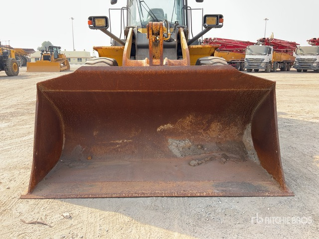 Komatsu WA380Z-6 Wheel Loader - Chargeuse sur pneus: photos 5 Komatsu WA380Z-6 Wheel Loader - Chargeuse sur pneus: photos 5