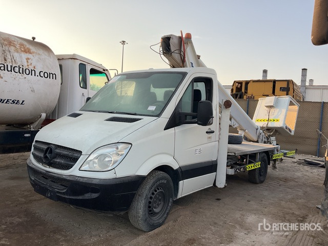 Mercedes-Benz BC600LC6 Bucket Truck - Camion avec nacelle: photos 1 Mercedes-Benz BC600LC6 Bucket Truck - Camion avec nacelle: photos 1