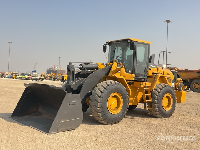 Volvo L105 Wheel Loader - Chargeuse sur pneus: photos 1 Volvo L105 Wheel Loader - Chargeuse sur pneus: photos 1