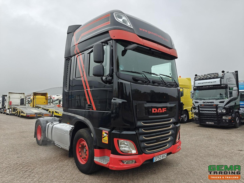 DAF FT XF460 4x2 Superspacecab Euro6A - Retarder - Dubbele Tanks - StandAirco - SMARTTacho V2 - Tracteur routier: photos 2 DAF FT XF460 4x2 Superspacecab Euro6A - Retarder - Dubbele Tanks - StandAirco - SMARTTacho V2 - Tracteur routier: photos 2