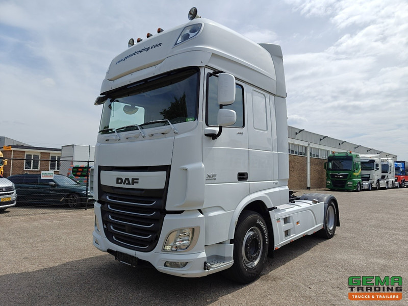 DAF XF 460 FT 4x2 SuperSpaceCab Euro6 - Retarder - Handgeschakeld - Dubbele Tanks - BelgiumTruck - Tracteur routier: photos 1 DAF XF 460 FT 4x2 SuperSpaceCab Euro6 - Retarder - Handgeschakeld - Dubbele Tanks - BelgiumTruck - Tracteur routier: photos 1