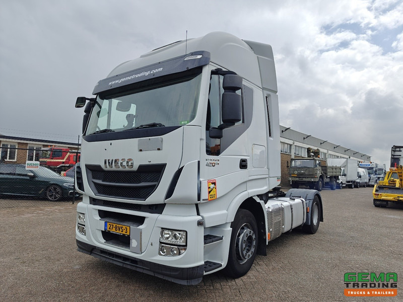 Iveco Stralis 420 Hi-Way 4x2 Euro6A - Dubbele tanks - NL truck - 09/2025 APK - Tracteur routier: photos 1 Iveco Stralis 420 Hi-Way 4x2 Euro6A - Dubbele tanks - NL truck - 09/2025 APK - Tracteur routier: photos 1