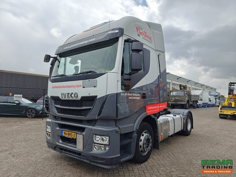 Iveco Stralis 420 Hi-Way 4x2 Euro6A - Dubbele tanks - NL truck - Tracteur routier: photos 1 Iveco Stralis 420 Hi-Way 4x2 Euro6A - Dubbele tanks - NL truck - Tracteur routier: photos 1