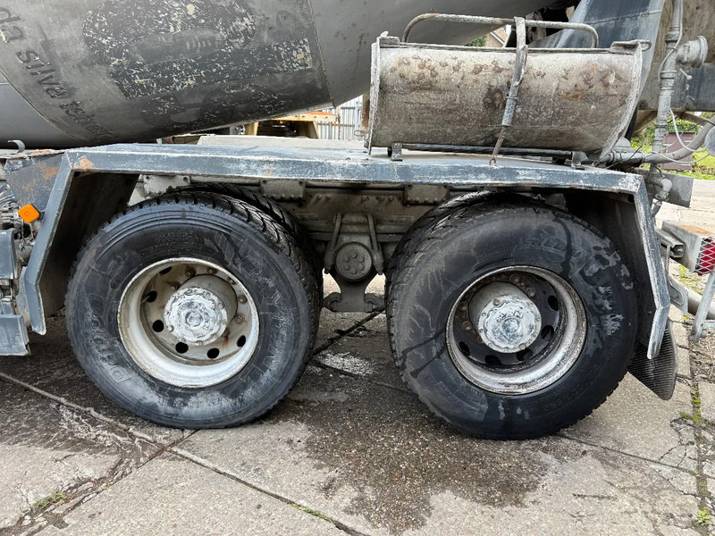 MAN TGA 35.360 8X4 SCHWING Beton Mixer Spring/Spring ZF Manual Gearbox - Camion malaxeur: photos 4 MAN TGA 35.360 8X4 SCHWING Beton Mixer Spring/Spring ZF Manual Gearbox - Camion malaxeur: photos 4