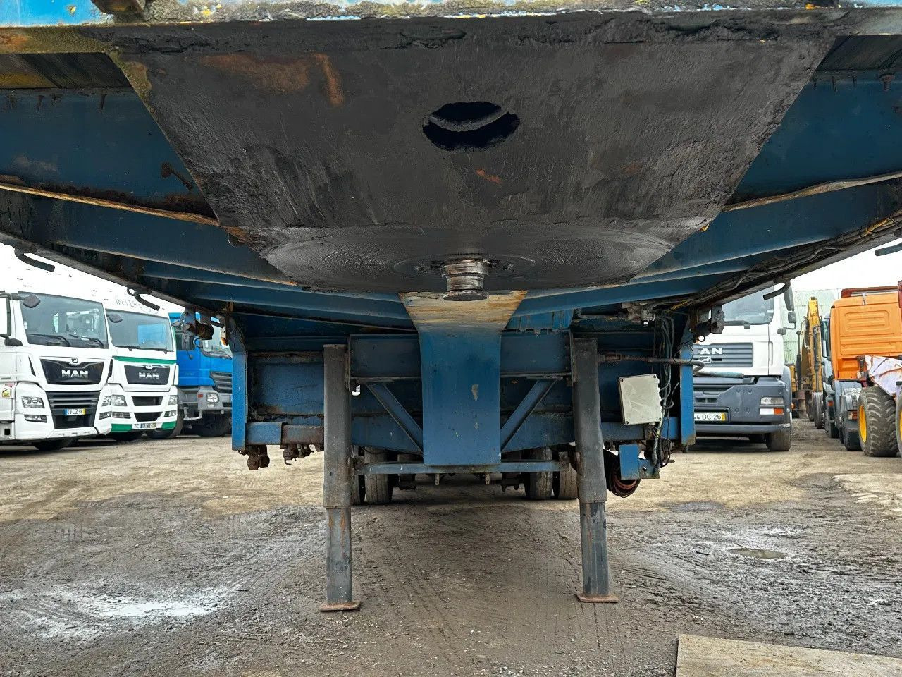 Nooteboom OSD-44 3 Axle lowloader Extandable 44Ton Nooteboom OSD-44 3 Axle lowloader Extandable 44Ton - Semi-remorque surbaissé: photos 4 Nooteboom OSD-44 3 Axle lowloader Extandable 44Ton Nooteboom OSD-44 3 Axle lowloader Extandable 44Ton - Semi-remorque surbaissé: photos 4