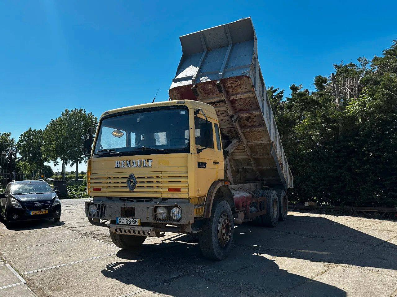 Renault G300 6X4 Tipper Spring/Spring Manual gearbox - Camion benne: photos 2 Renault G300 6X4 Tipper Spring/Spring Manual gearbox - Camion benne: photos 2