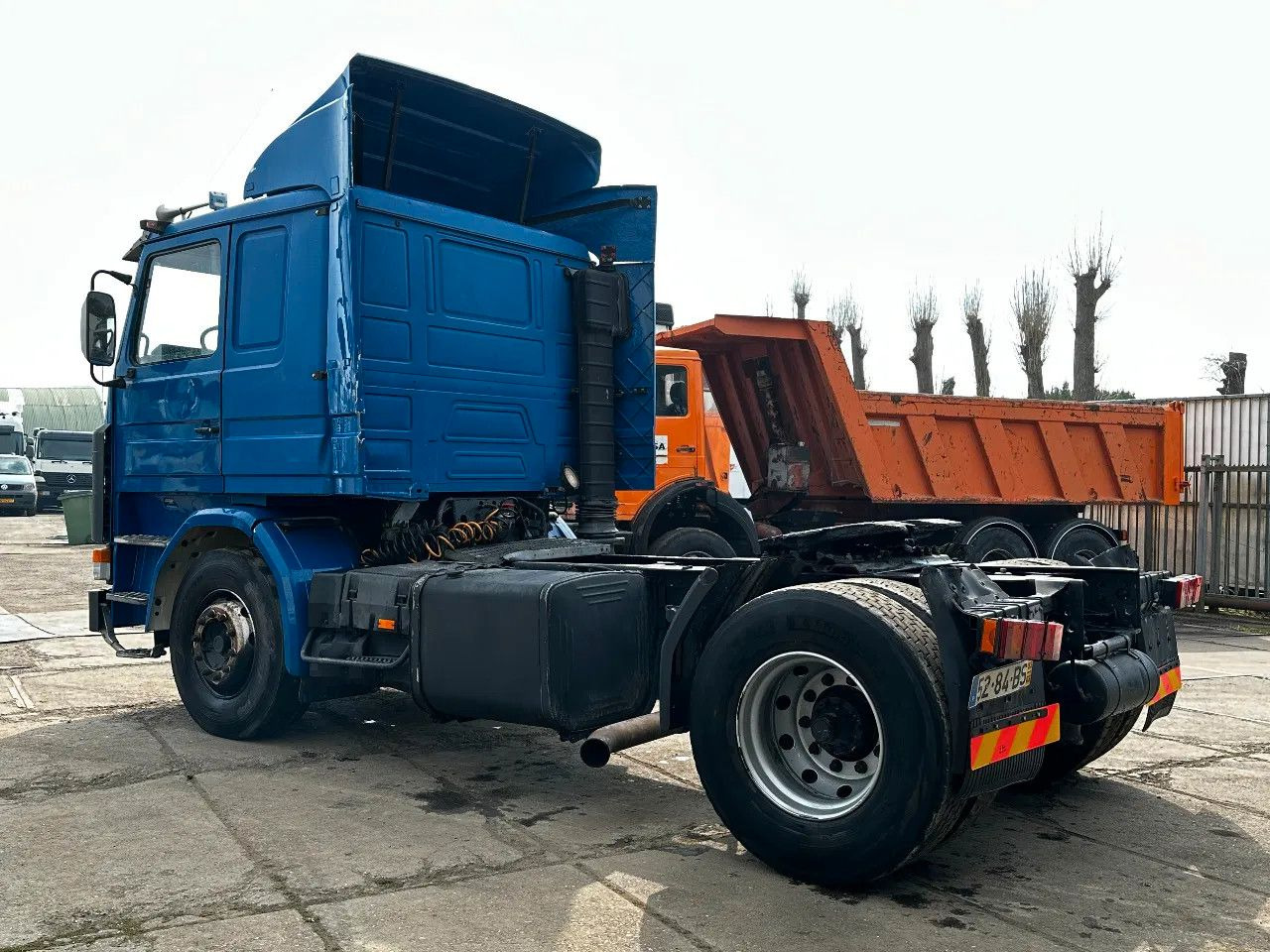Scania R113-360 4X2 Tractor-unit Spring/Air Manual Gear - Tracteur routier: photos 3 Scania R113-360 4X2 Tractor-unit Spring/Air Manual Gear - Tracteur routier: photos 3