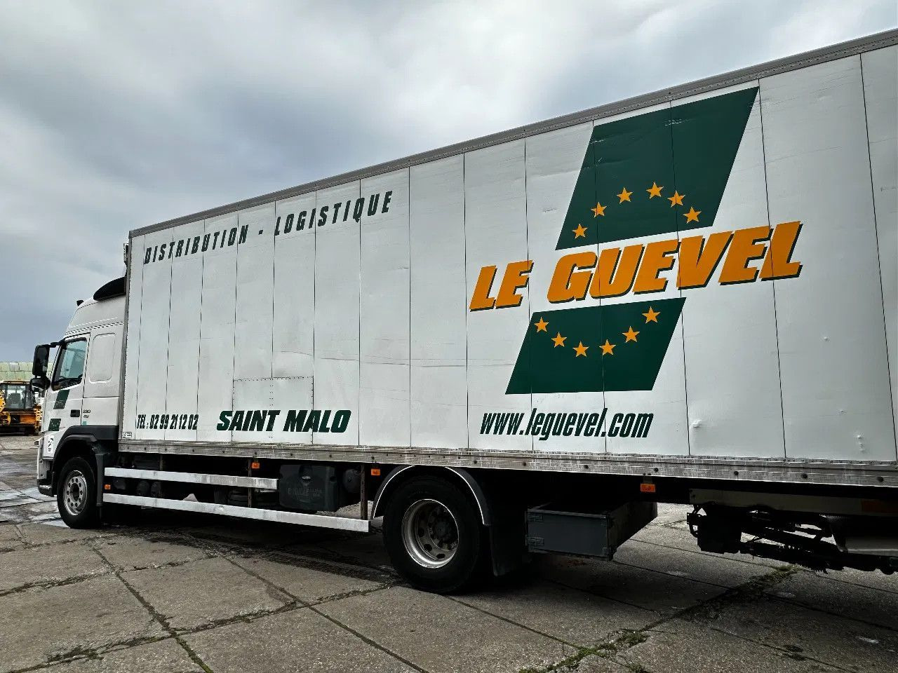 Volvo FM 330 4X2 BOX Spring/Air EURO5 Double Airco Ret - Camion fourgon: photos 3 Volvo FM 330 4X2 BOX Spring/Air EURO5 Double Airco Ret - Camion fourgon: photos 3