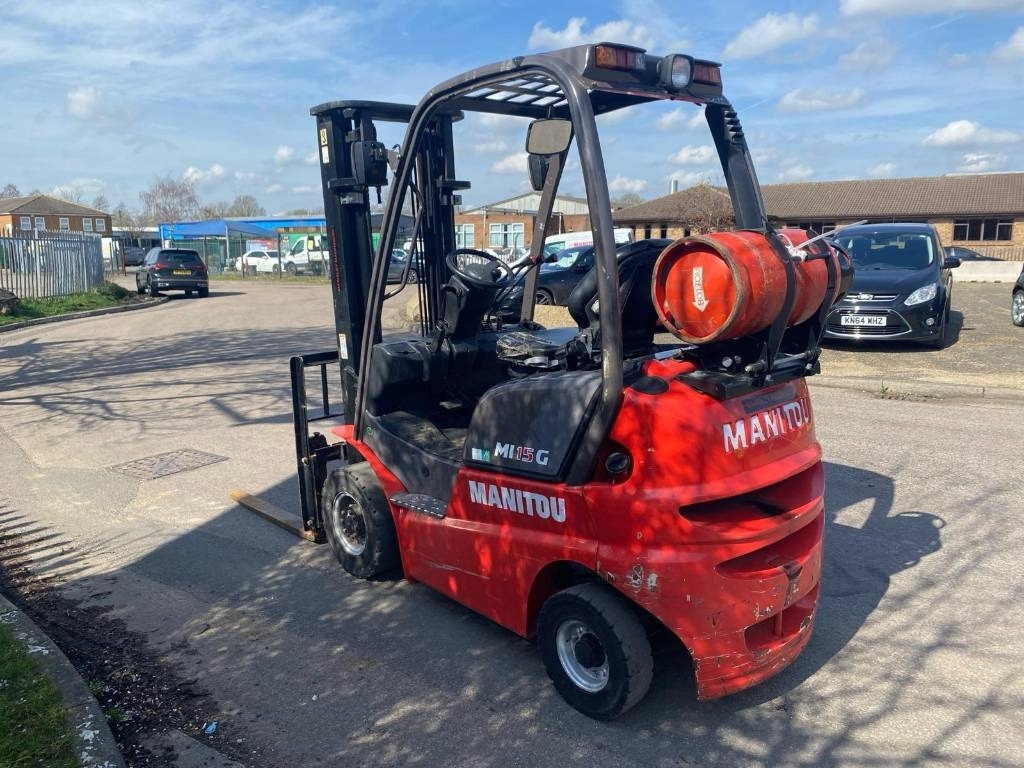 Manitou MI 15 G - Chariot élévateur à gaz: photos 3 Manitou MI 15 G - Chariot élévateur à gaz: photos 3