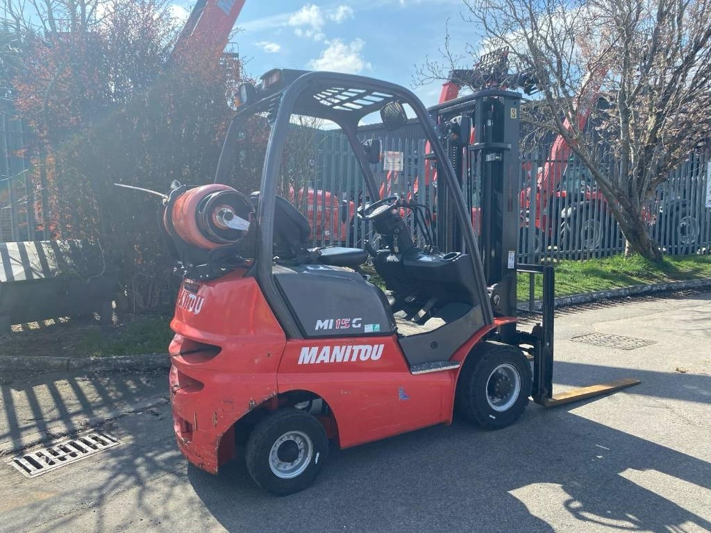 Manitou MI 15 G - Chariot élévateur à gaz: photos 2 Manitou MI 15 G - Chariot élévateur à gaz: photos 2