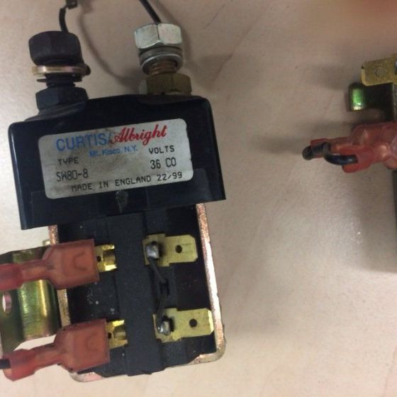 2X Contactors for Scrubber vacuum cleaner Nilfisk BR 850 - Système électrique pour Autolaveuse: photos 4 2X Contactors for Scrubber vacuum cleaner Nilfisk BR 850 - Système électrique pour Autolaveuse: photos 4