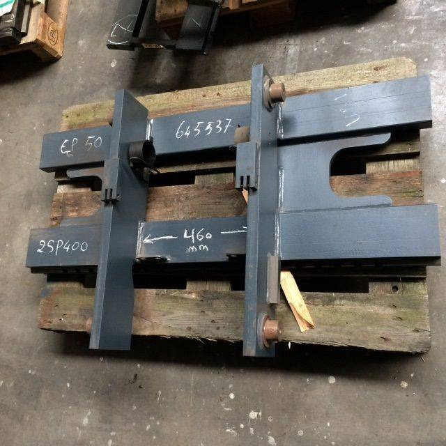 Fork Carriage /ZT3A1.260/4R for Caterpillar - Accessoire: photos 1 Fork Carriage /ZT3A1.260/4R for Caterpillar - Accessoire: photos 1