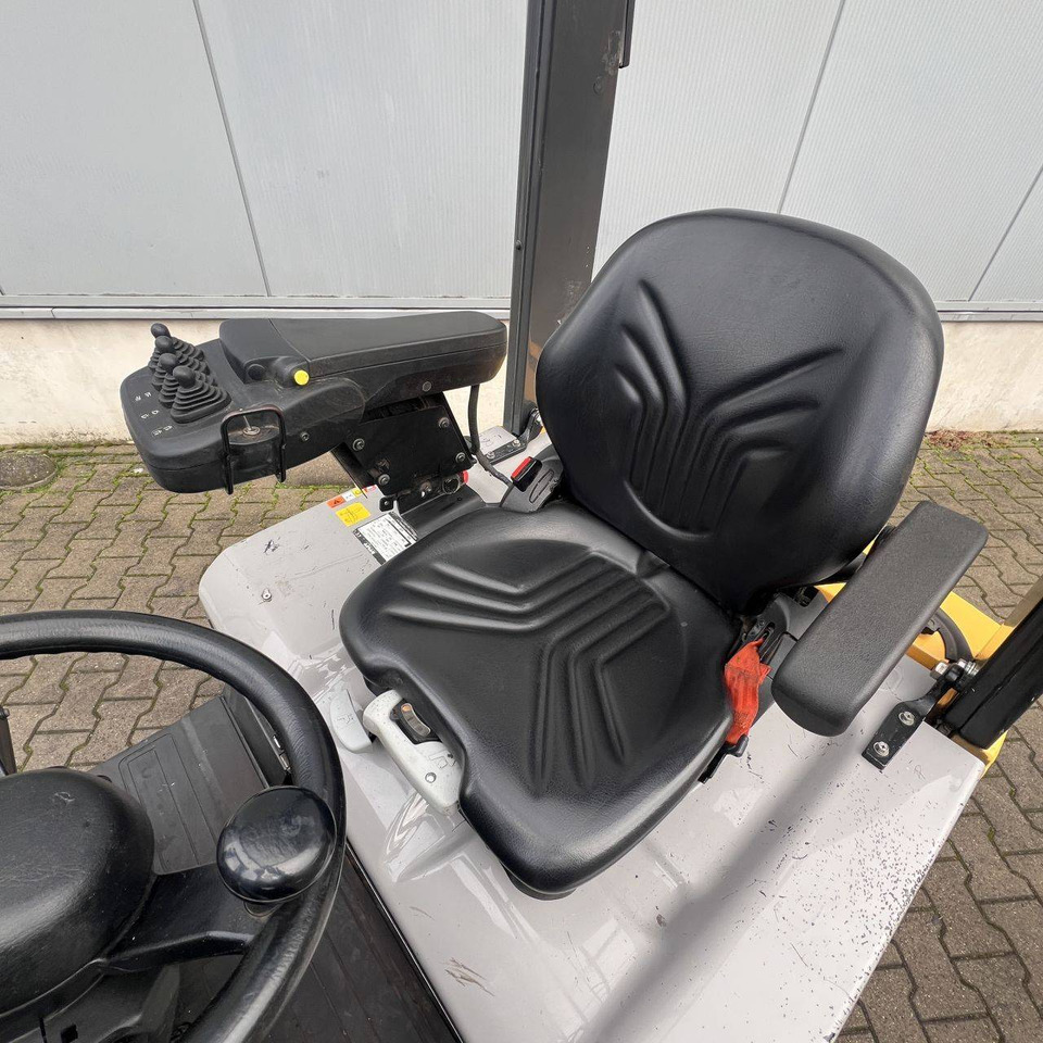 Atlet ET18 (1N1) - Chariot élévateur électrique: photos 5 Atlet ET18 (1N1) - Chariot élévateur électrique: photos 5