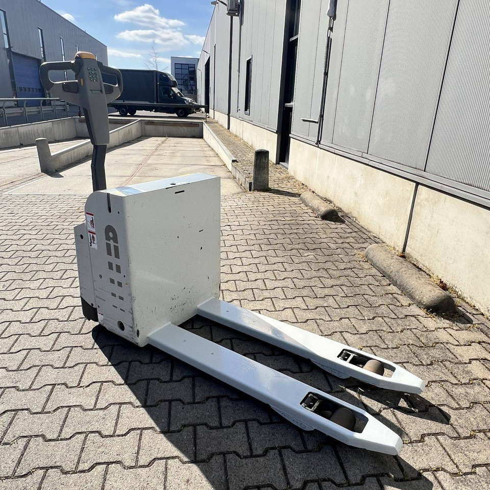 Atlet PLL180 - Transpalette: photos 2 Atlet PLL180 - Transpalette: photos 2