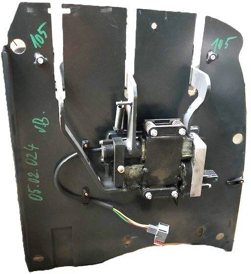 Floor plate with pedals for Linde - Pédale pour Matériel de manutention: photos 2 Floor plate with pedals for Linde - Pédale pour Matériel de manutention: photos 2