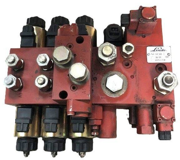 Hydraulic control valve - Valve hydraulique pour Matériel de manutention: photos 1 Hydraulic control valve - Valve hydraulique pour Matériel de manutention: photos 1