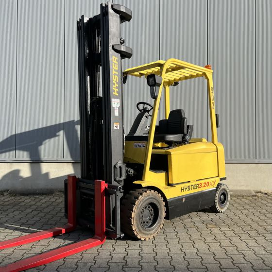 Hyster J3.2XM - Chariot élévateur électrique: photos 1 Hyster J3.2XM - Chariot élévateur électrique: photos 1