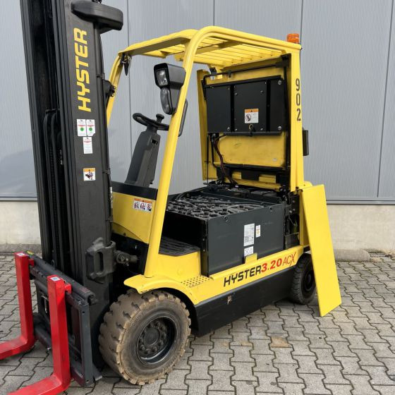 Hyster J3.2XM - Chariot élévateur électrique: photos 3 Hyster J3.2XM - Chariot élévateur électrique: photos 3