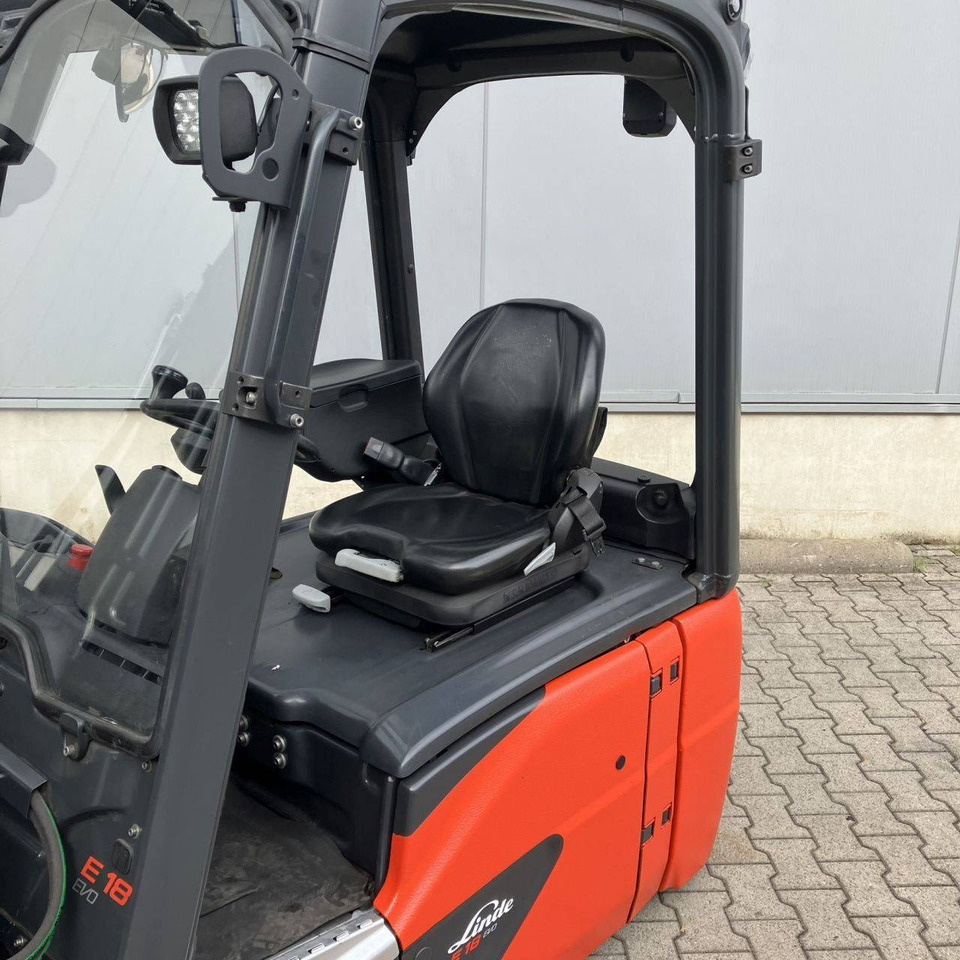 Linde E18 (386-02) EVO - Chariot élévateur électrique: photos 4 Linde E18 (386-02) EVO - Chariot élévateur électrique: photos 4