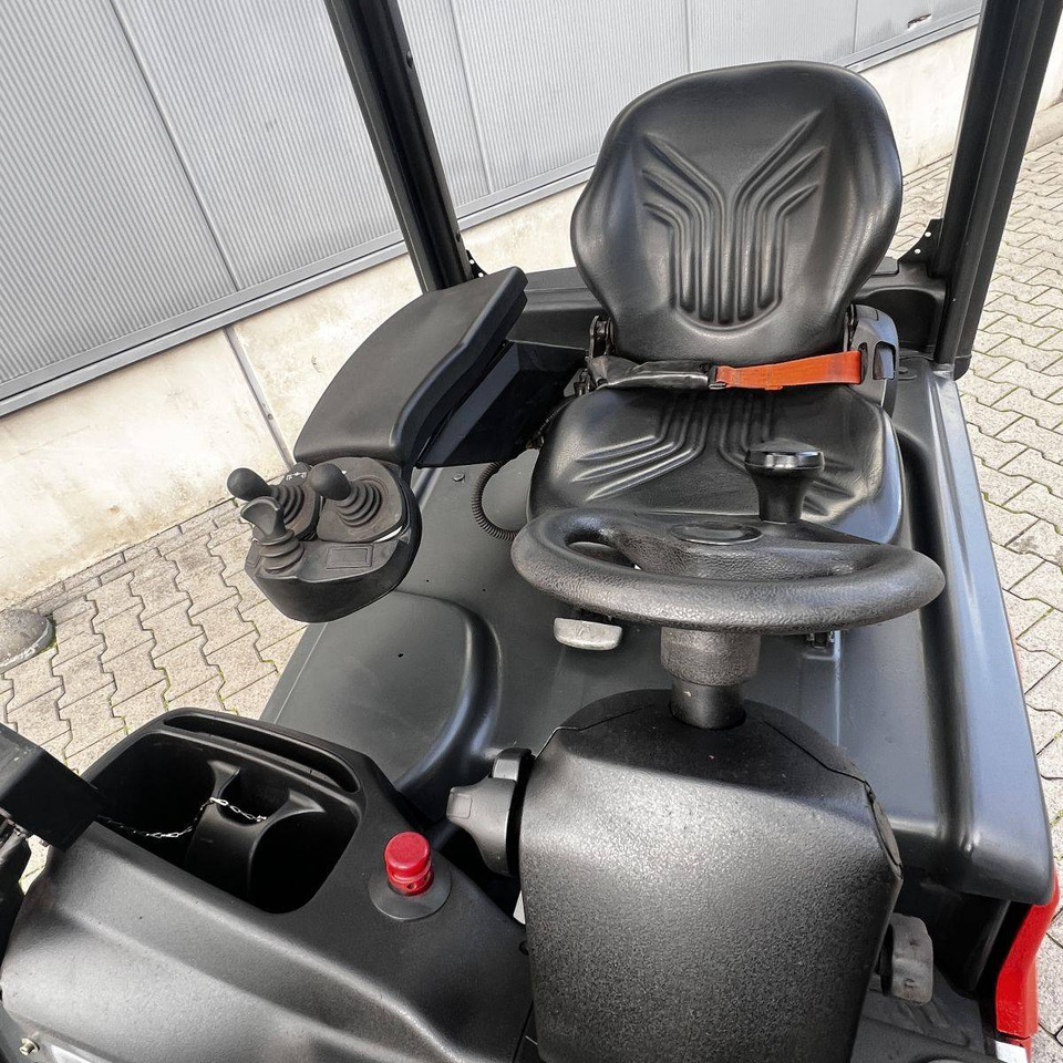 Linde E20L (386) - Chariot élévateur électrique: photos 4 Linde E20L (386) - Chariot élévateur électrique: photos 4