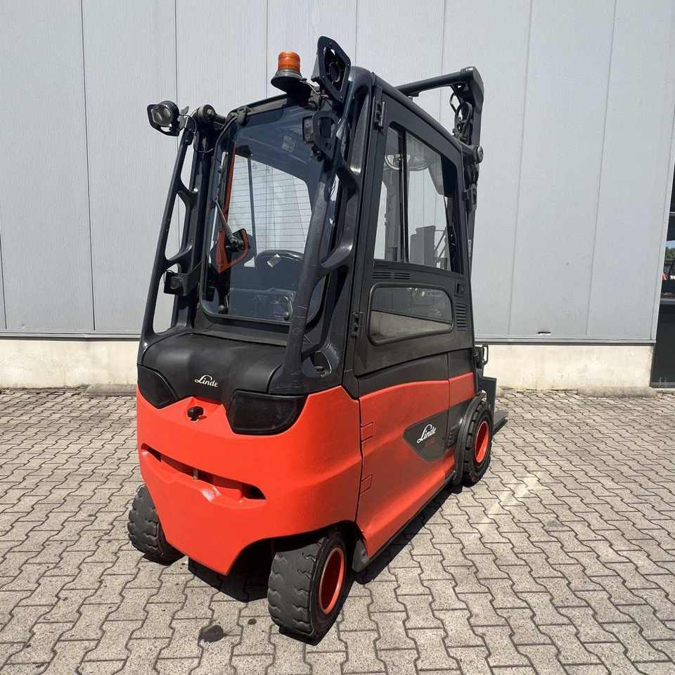 Linde E30/600 HL (387) - Chariot élévateur électrique: photos 2 Linde E30/600 HL (387) - Chariot élévateur électrique: photos 2