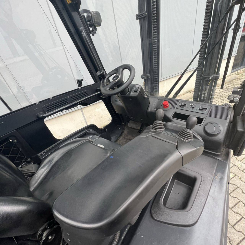 Linde E30/600 HL (387) - Chariot élévateur électrique: photos 5 Linde E30/600 HL (387) - Chariot élévateur électrique: photos 5