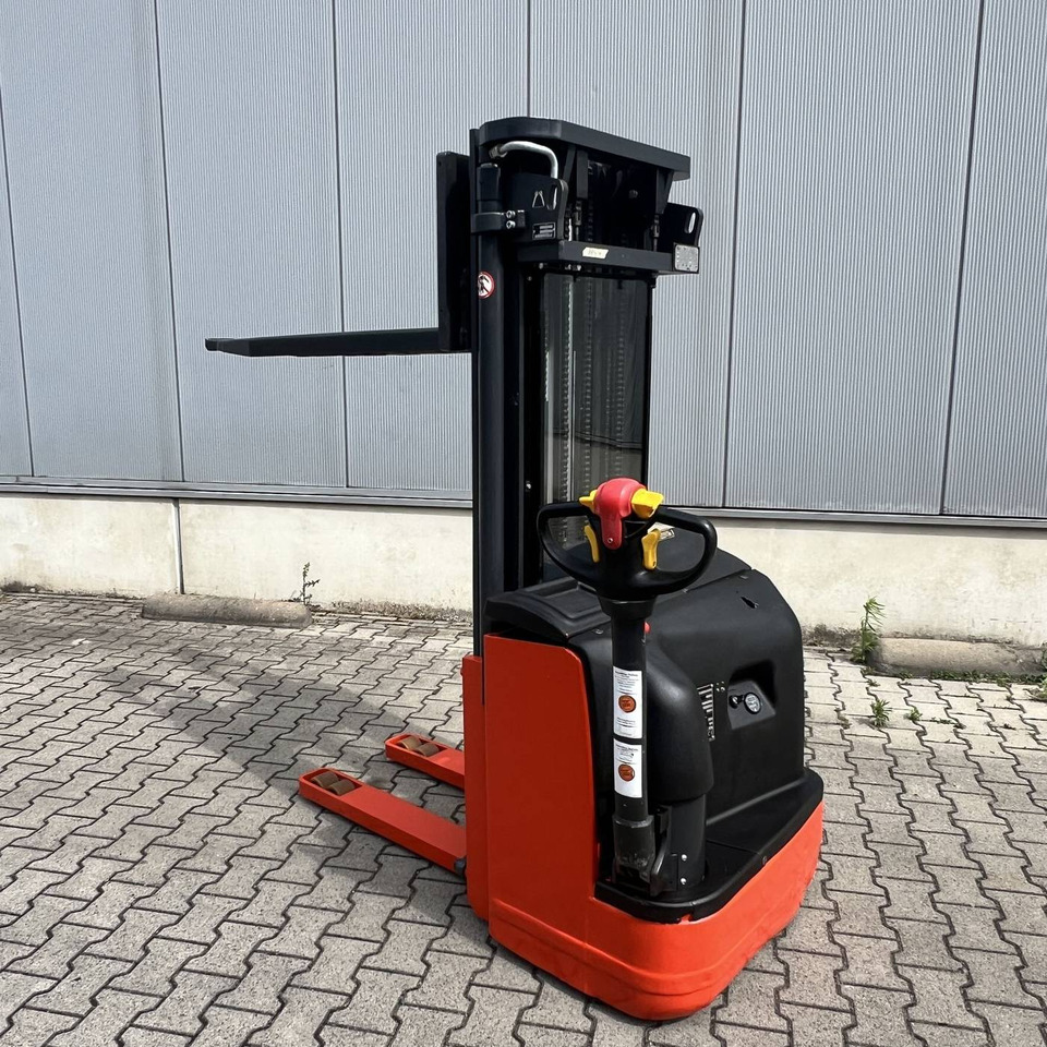 Linde L20 - Gerbeur: photos 4 Linde L20 - Gerbeur: photos 4