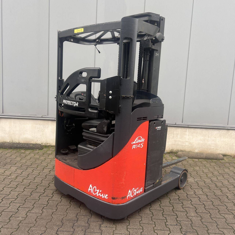 Linde R14S-12 - Chariot à mât rétractable: photos 1 Linde R14S-12 - Chariot à mât rétractable: photos 1