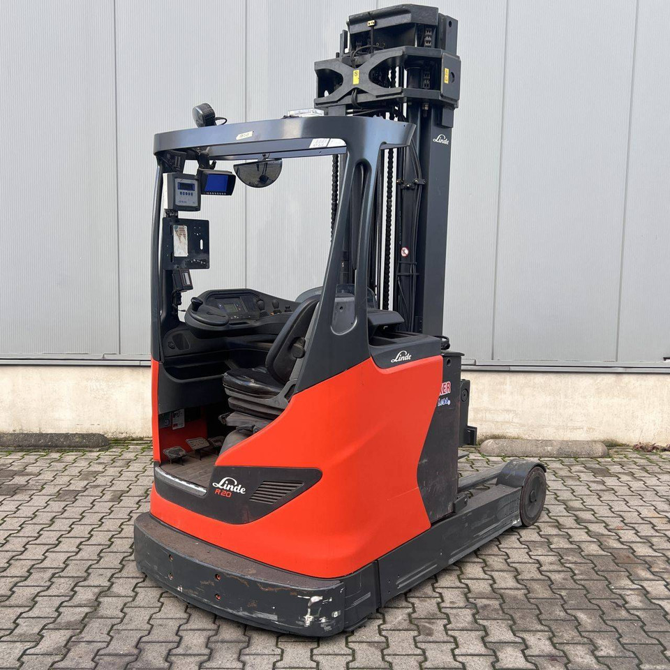 Linde R20 HD (1120) - Chariot à mât rétractable: photos 1 Linde R20 HD (1120) - Chariot à mât rétractable: photos 1
