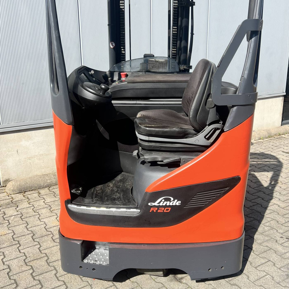 Linde R20G (1120) - Chariot à mât rétractable: photos 2 Linde R20G (1120) - Chariot à mât rétractable: photos 2