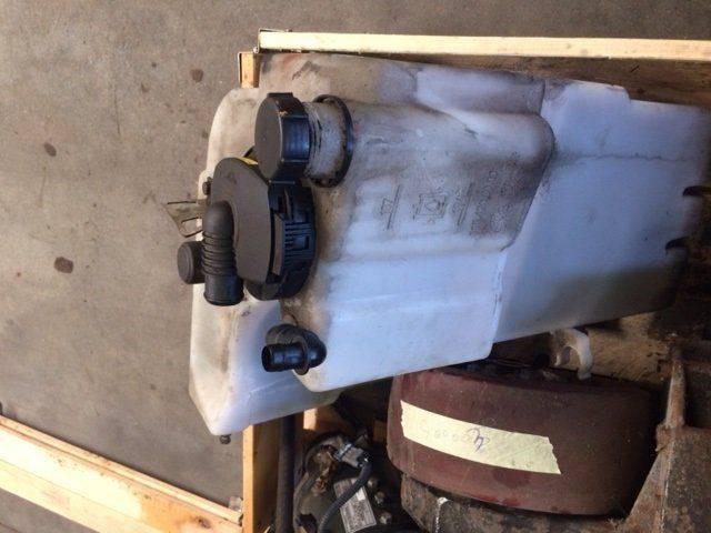 Oil Tank for Linde R14-20, Series 115, 115-C - Réservoir hydraulique pour Matériel de manutention: photos 2 Oil Tank for Linde R14-20, Series 115, 115-C - Réservoir hydraulique pour Matériel de manutention: photos 2