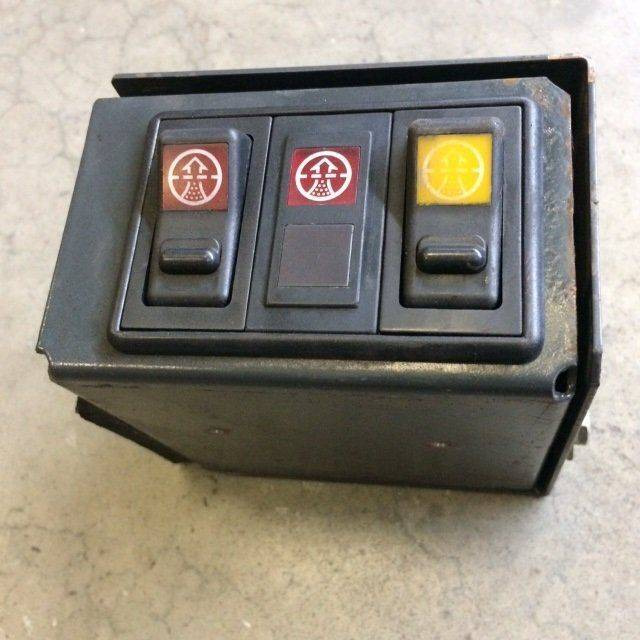 Operating unit for Linde H50-80, Series 353-02 - Moteur et pièces pour Matériel de manutention: photos 2 Operating unit for Linde H50-80, Series 353-02 - Moteur et pièces pour Matériel de manutention: photos 2