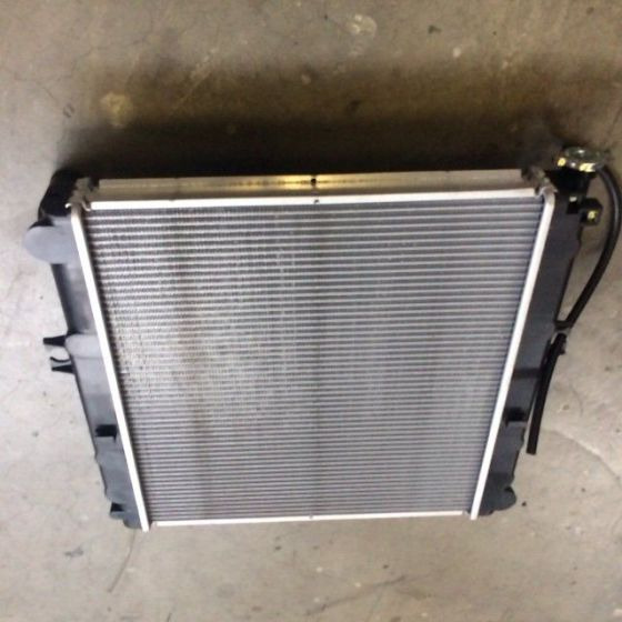 Radiator for Caterpillar - Radiateur pour Matériel de manutention: photos 4 Radiator for Caterpillar - Radiateur pour Matériel de manutention: photos 4
