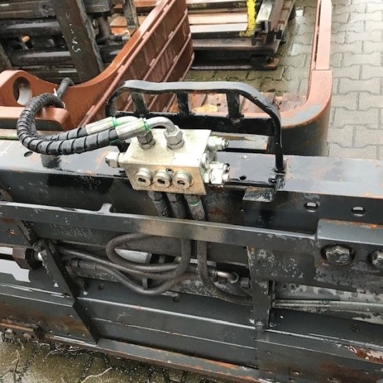 Stabau Bale Clamp - Pinces pour Machine agricole: photos 3 Stabau Bale Clamp - Pinces pour Machine agricole: photos 3