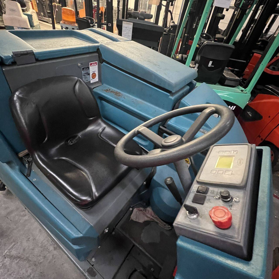 Tennant 7300 Fast - Autolaveuse: photos 5 Tennant 7300 Fast - Autolaveuse: photos 5