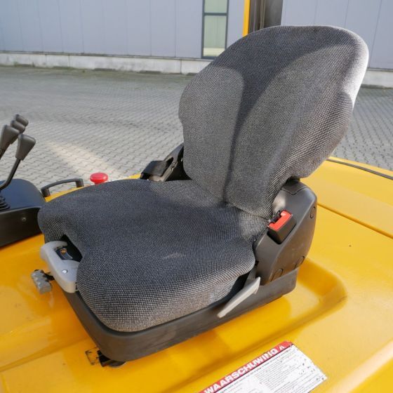 Unicarriers EH30L (G1Q2L30Q) - Chariot élévateur électrique: photos 5 Unicarriers EH30L (G1Q2L30Q) - Chariot élévateur électrique: photos 5