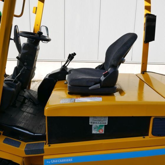 Unicarriers EH30L (G1Q2L30Q) - Chariot élévateur électrique: photos 4 Unicarriers EH30L (G1Q2L30Q) - Chariot élévateur électrique: photos 4