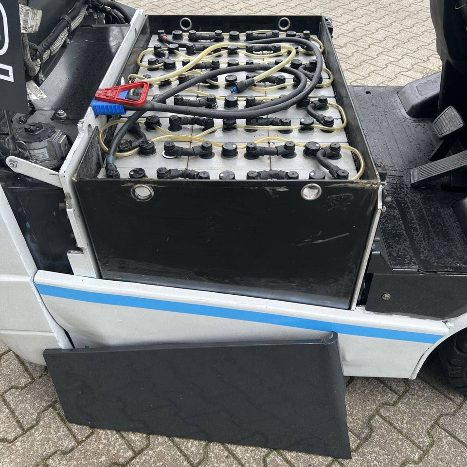 Chariot élévateur électrique Unicarriers ET16 (AG1N12L16Q): photos 11