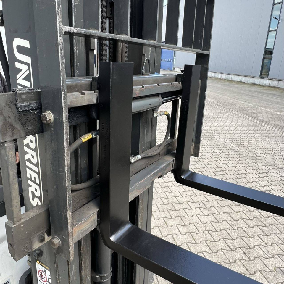 Chariot élévateur électrique Unicarriers TX3-20L (AG1N1L20Q): photos 12 Chariot élévateur électrique Unicarriers TX3-20L (AG1N1L20Q): photos 12