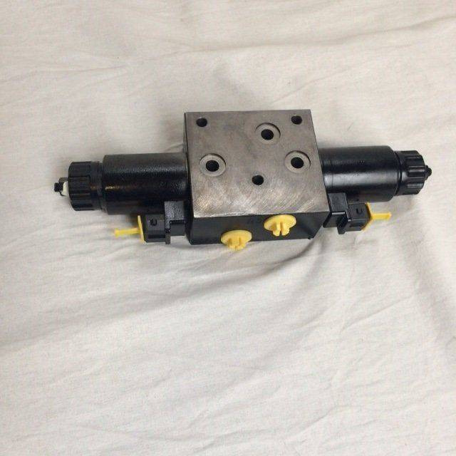Valve,Element for Caterpillar - Valve hydraulique pour Matériel de manutention: photos 1 Valve,Element for Caterpillar - Valve hydraulique pour Matériel de manutention: photos 1