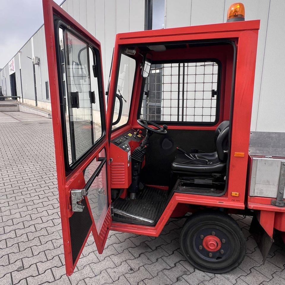 Volk EFW2 - Tracteur portuaire: photos 3 Volk EFW2 - Tracteur portuaire: photos 3