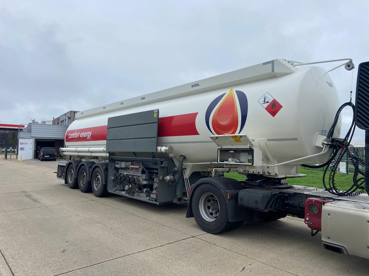 LAG - Semi-remorque citerne: photos 1 LAG - Semi-remorque citerne: photos 1