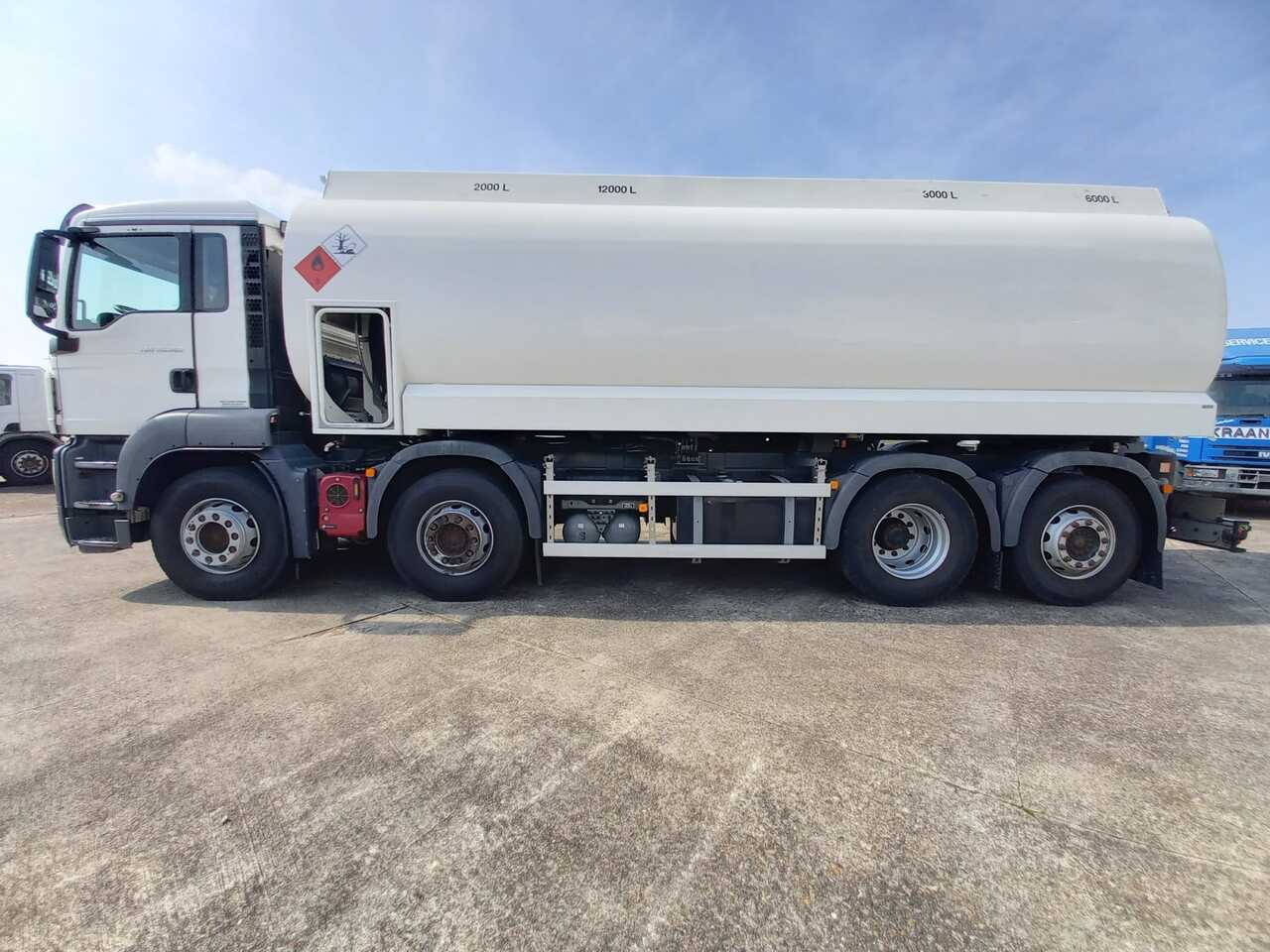 Camion citerne MAN TGS: photos 10