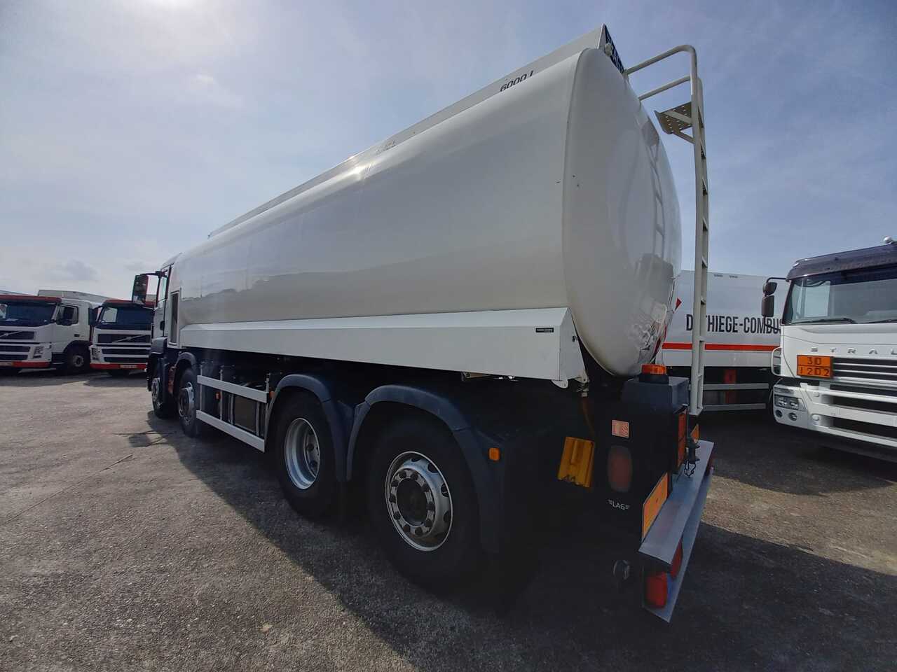 Camion citerne MAN TGS: photos 9