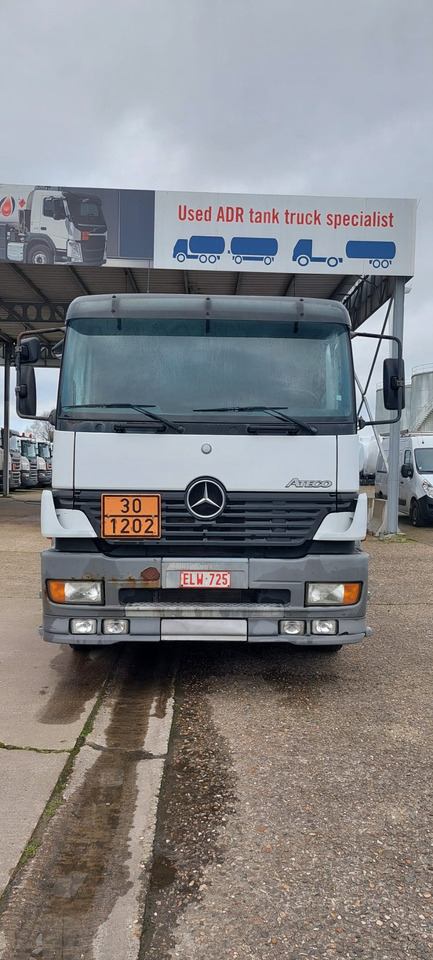 MERCEDES - Camion citerne: photos 5 MERCEDES - Camion citerne: photos 5