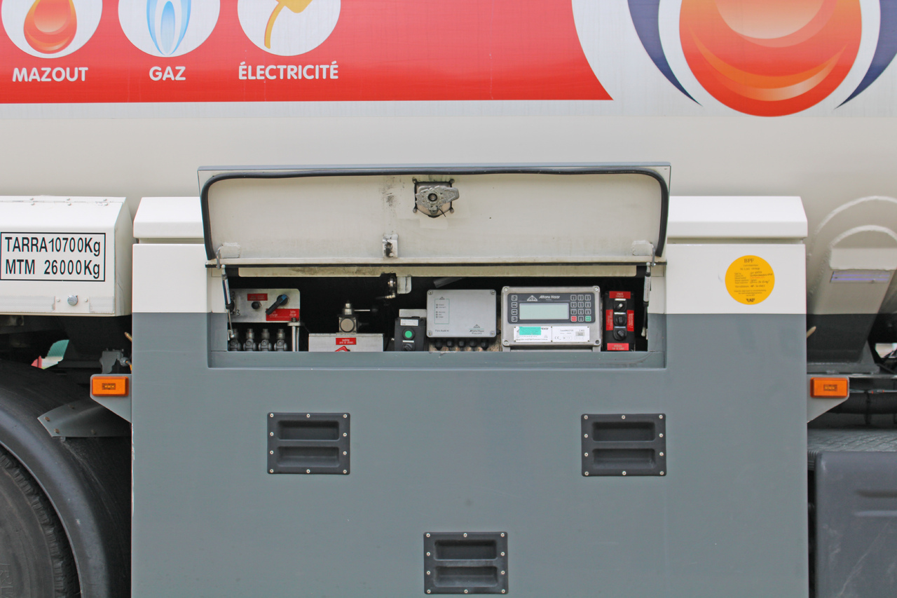 Camion citerne Scania P360: photos 12 Camion citerne Scania P360: photos 12