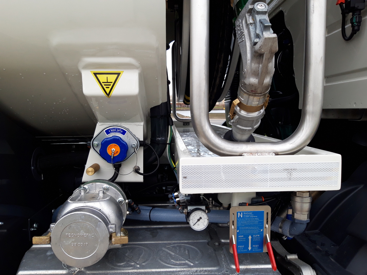 Camion citerne VOLVO FM: photos 7