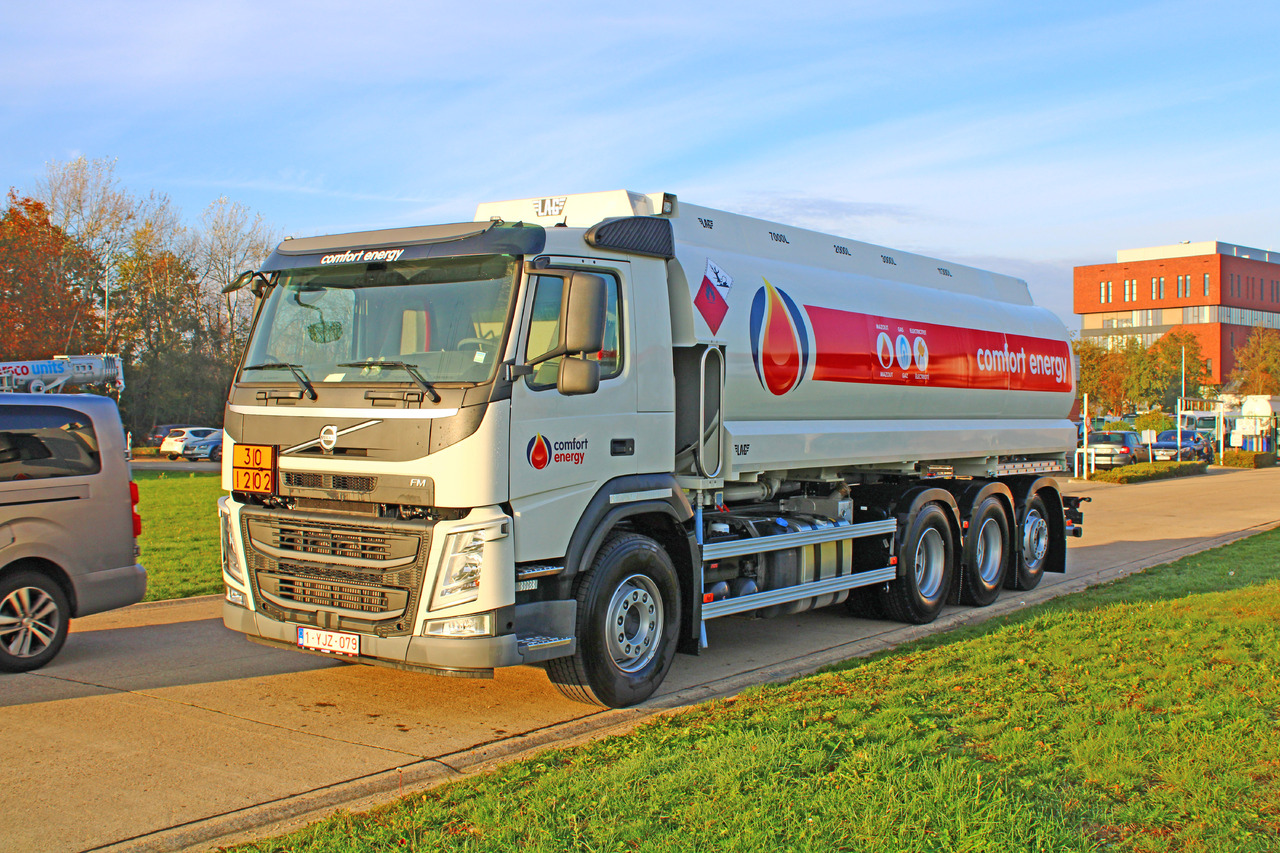 VOLVO FM - Camion citerne: photos 1 VOLVO FM - Camion citerne: photos 1