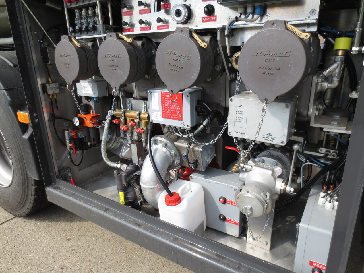 VOLVO FM - Camion citerne: photos 4 VOLVO FM - Camion citerne: photos 4